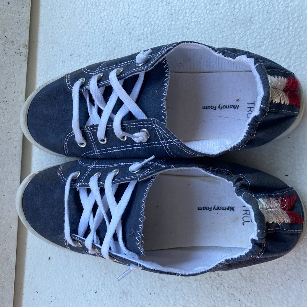 Time and Tru Women’s Blue Scrunch Back Sneaker Memory Foam Canvas Shoes Size 10 - Picture 11 of 14